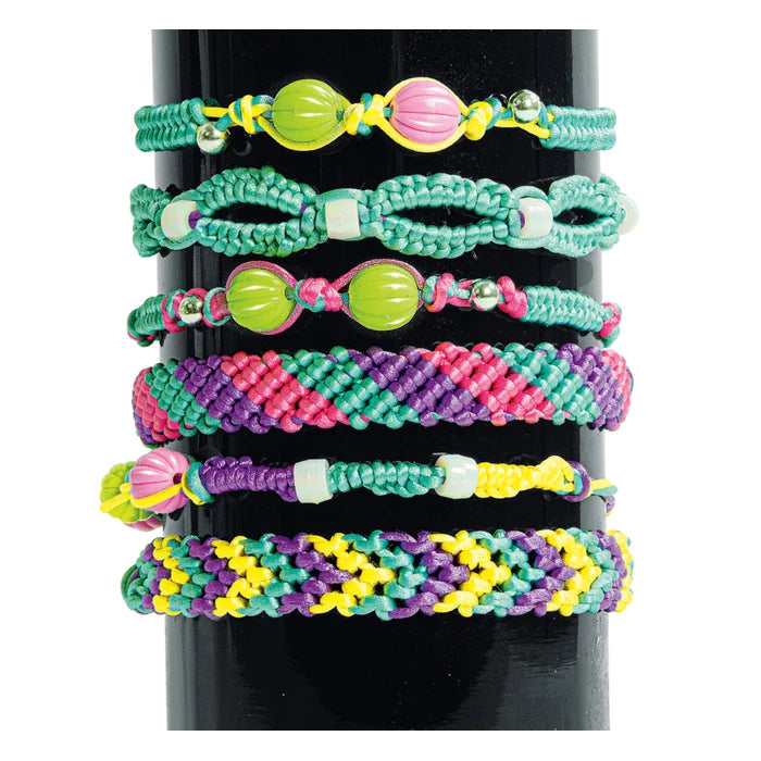 Crazy Chic Friendship Bracelets Mania – Il Cassetto dei Giochi