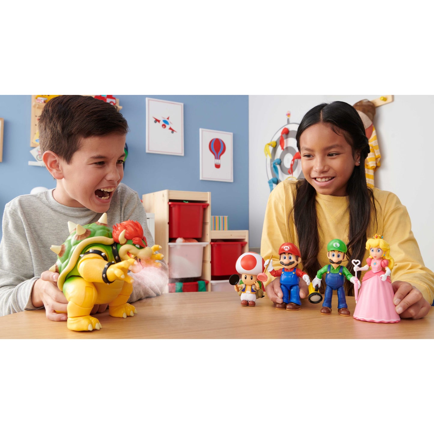 Super Mario Movie action figure di Bowser 18 cm sputafuoco